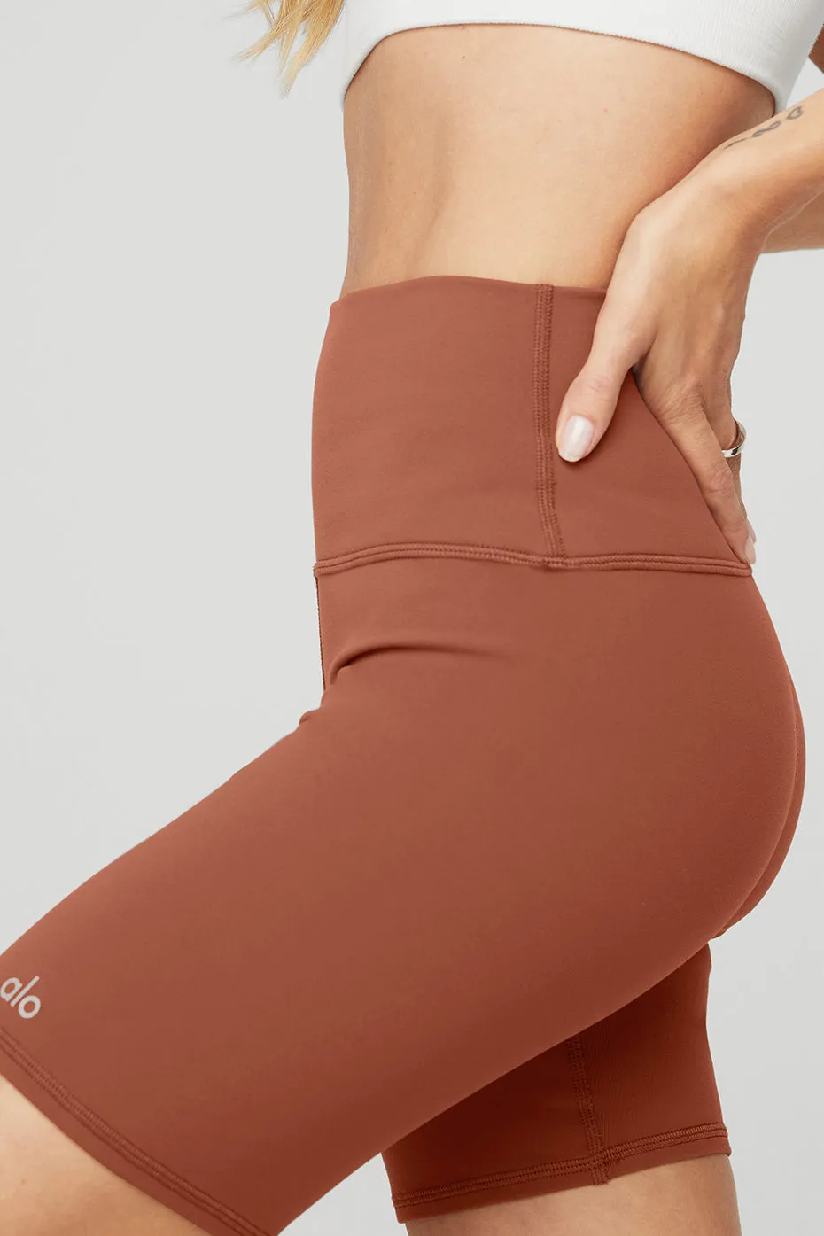 7" High-Waist Biker Short - Rust