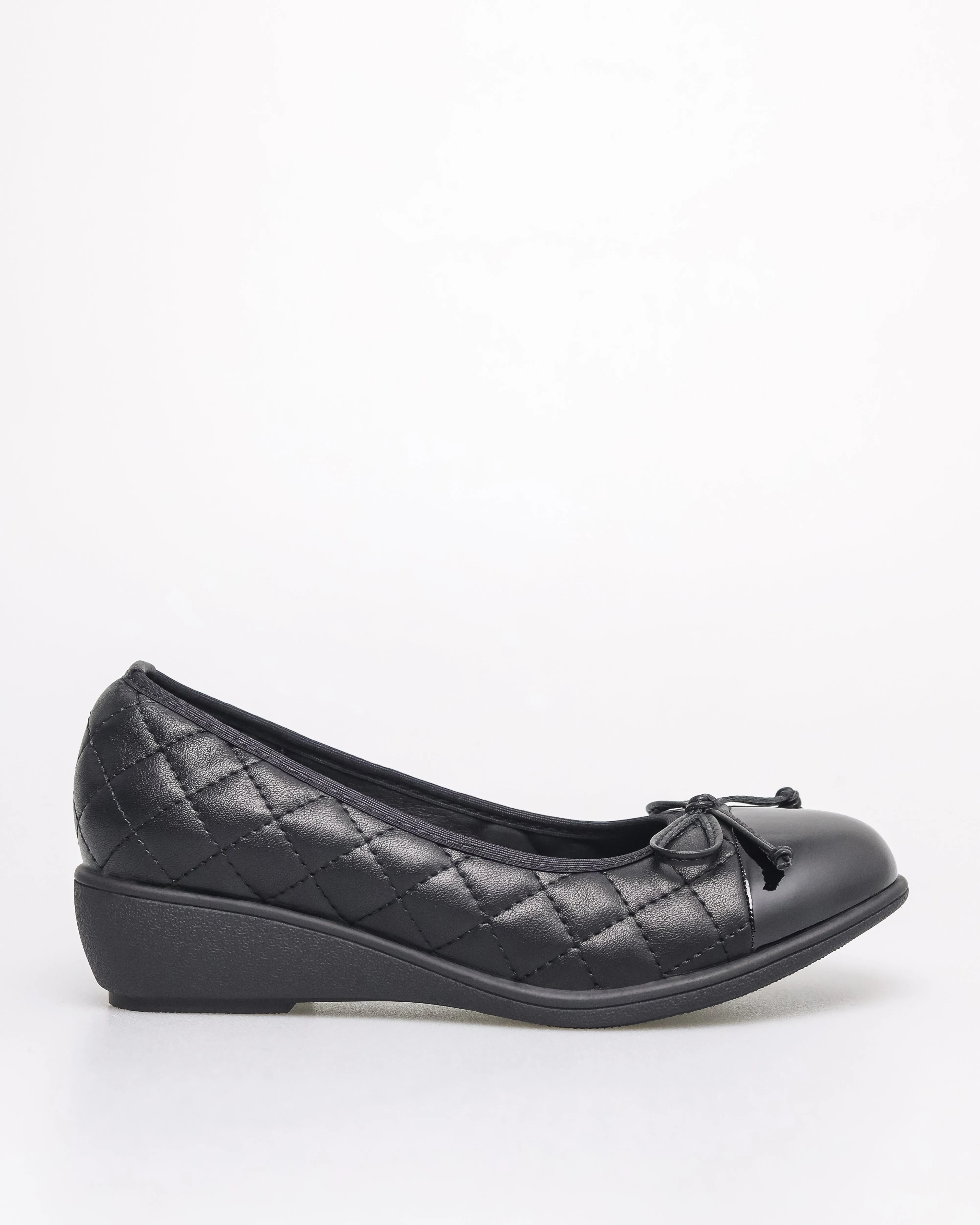 Tomaz YX186 Ladies Ribbon Quilted Flats (Black)
